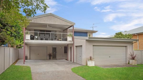 33 Tuloa Avenue Hawks Nest